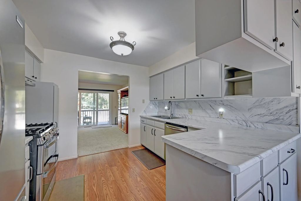 2725 9th Lane, Anoka