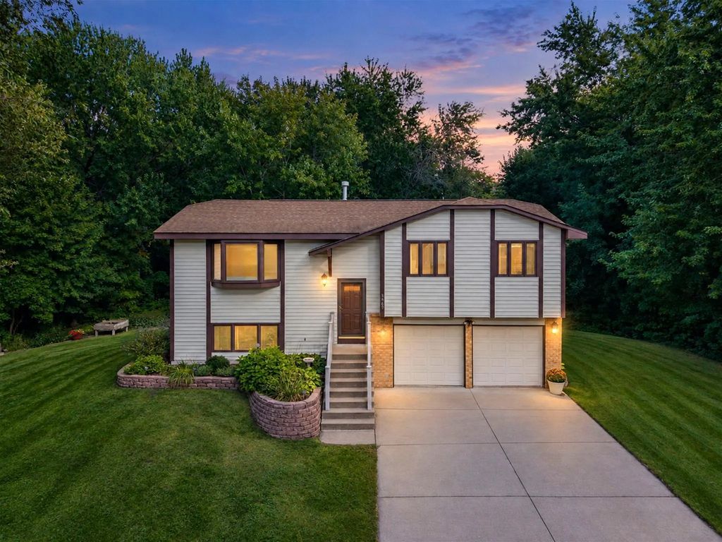 8469 Westwood Road Ne, Spring Lake Park