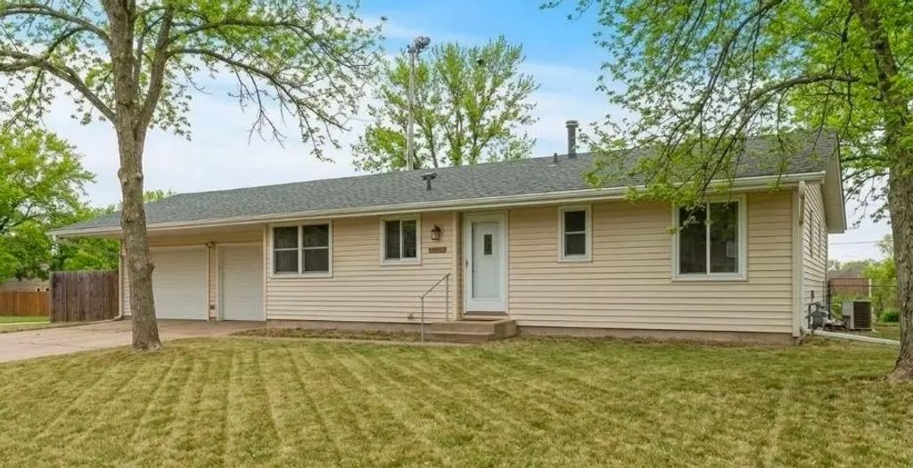 10361 Uplander Street Nw, Coon Rapids