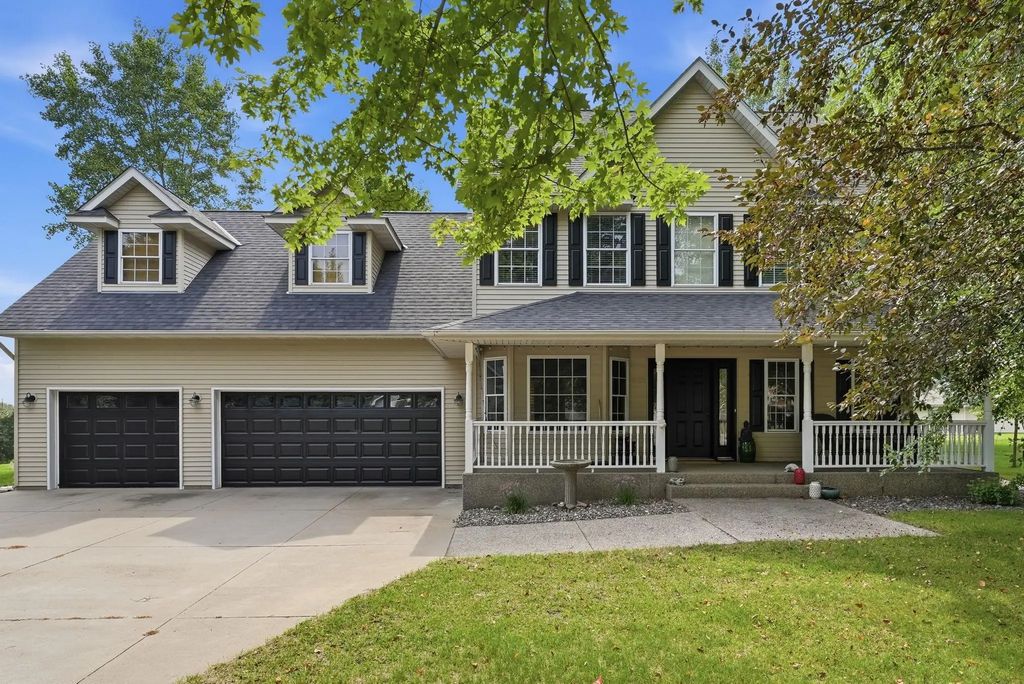 1822 S 30th Street, Saint Cloud