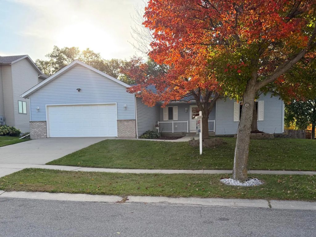 1007 Golfers Court Se, Rochester