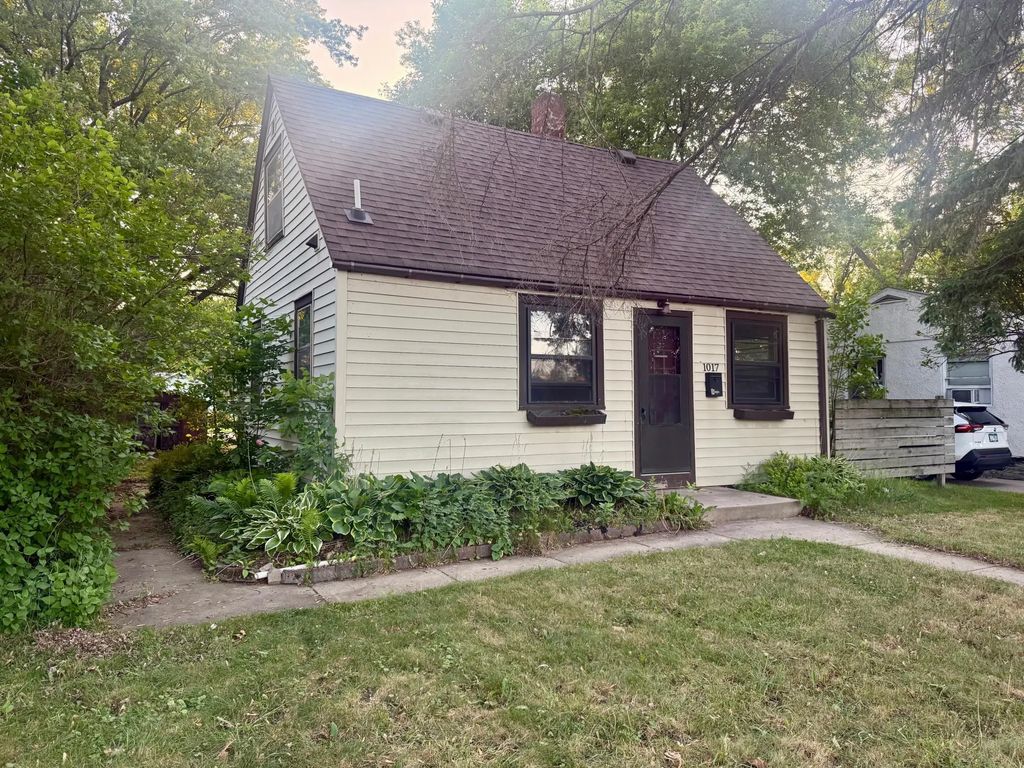 1017 10th Avenue Ne, Brainerd