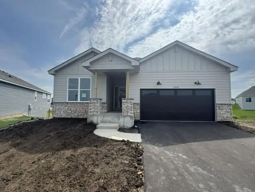 20024 Gaines Court, Lakeville