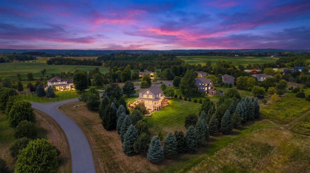 439 Horizon Court, Hudson
