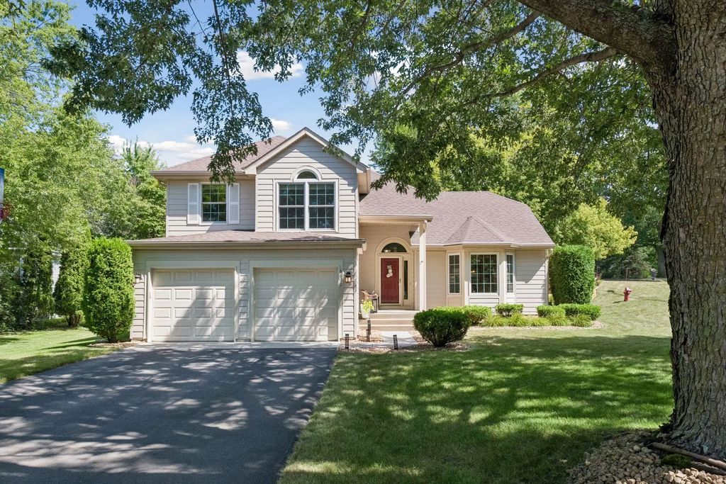 6601 Arlington Court, Chanhassen