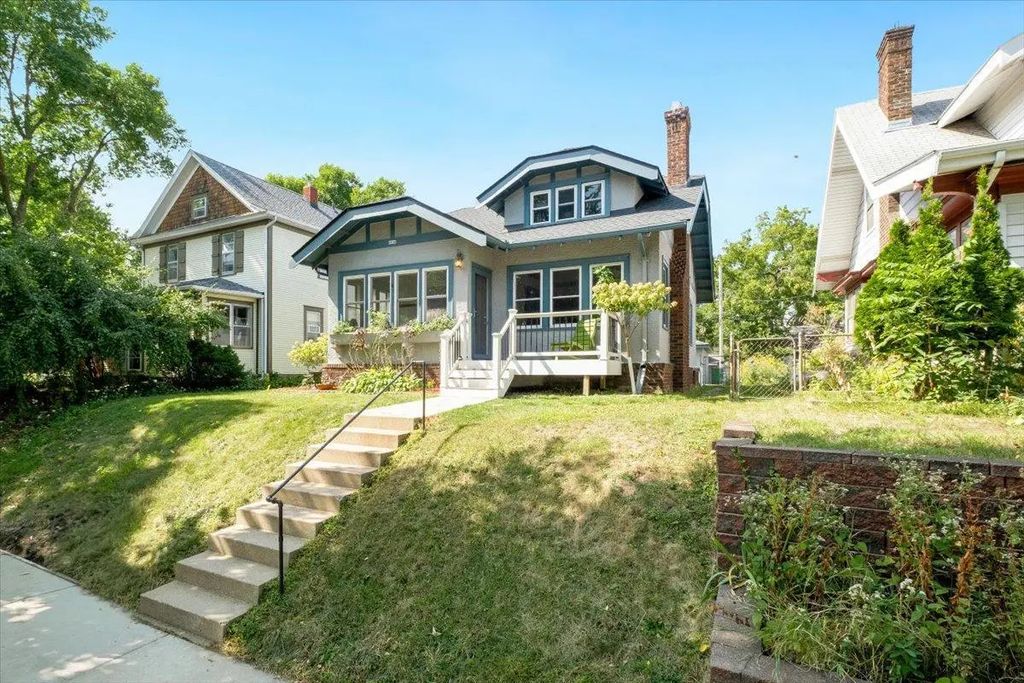 2606 Hayes Street Ne, Minneapolis