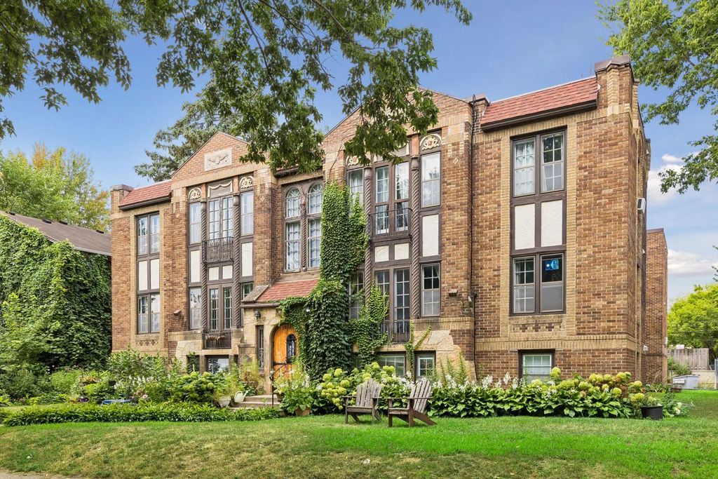 3948 1st Avenue S 201, Minneapolis