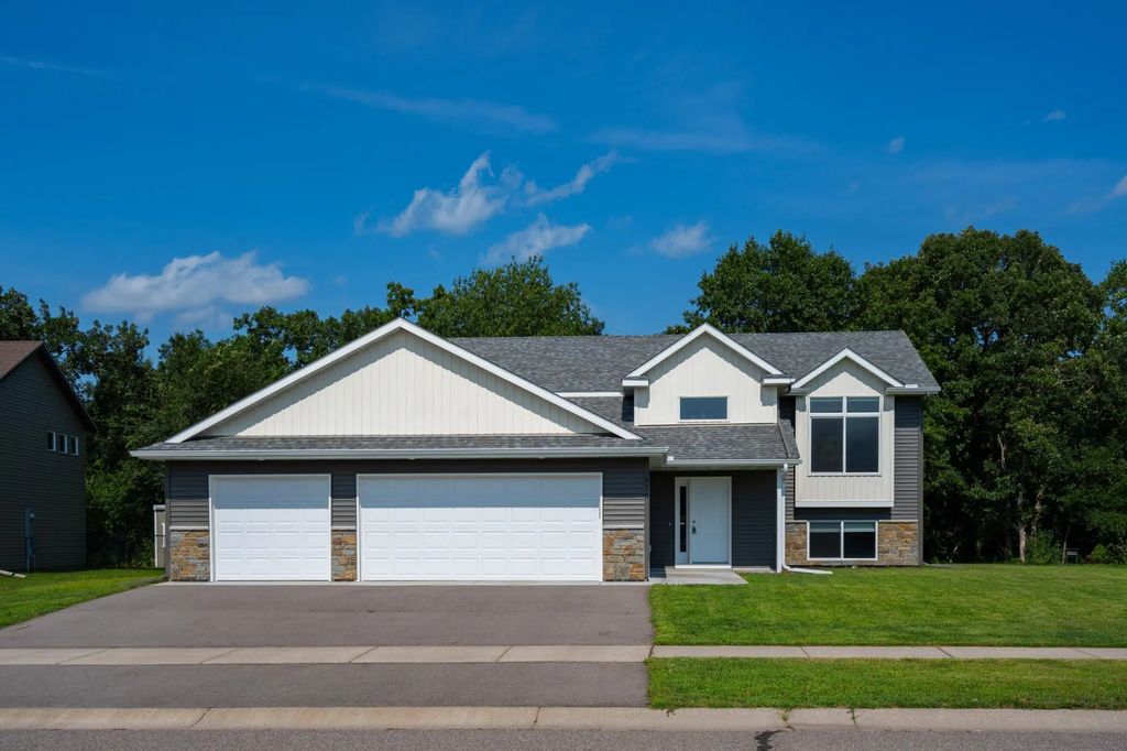 370 29th Avenue Se, St Cloud