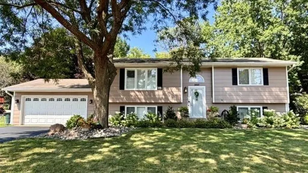5681 193rd Street W, Farmington