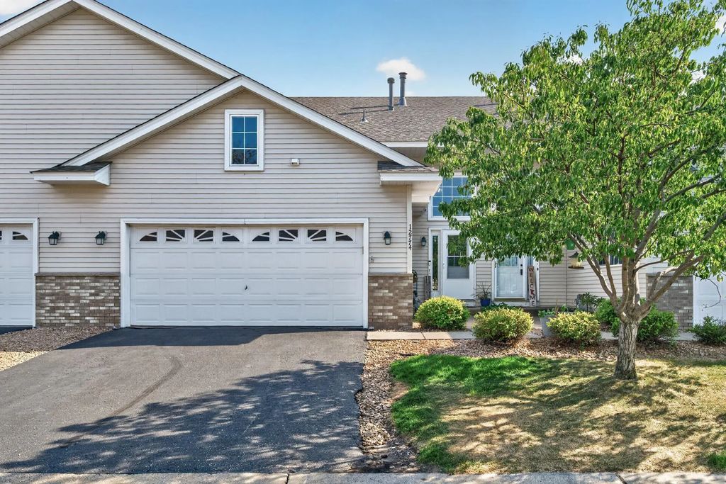 12774 Ulysses Circle Ne, Blaine