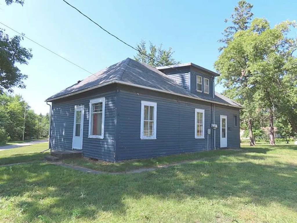 301 Bottineau Avenue Nw, Red Lake Falls