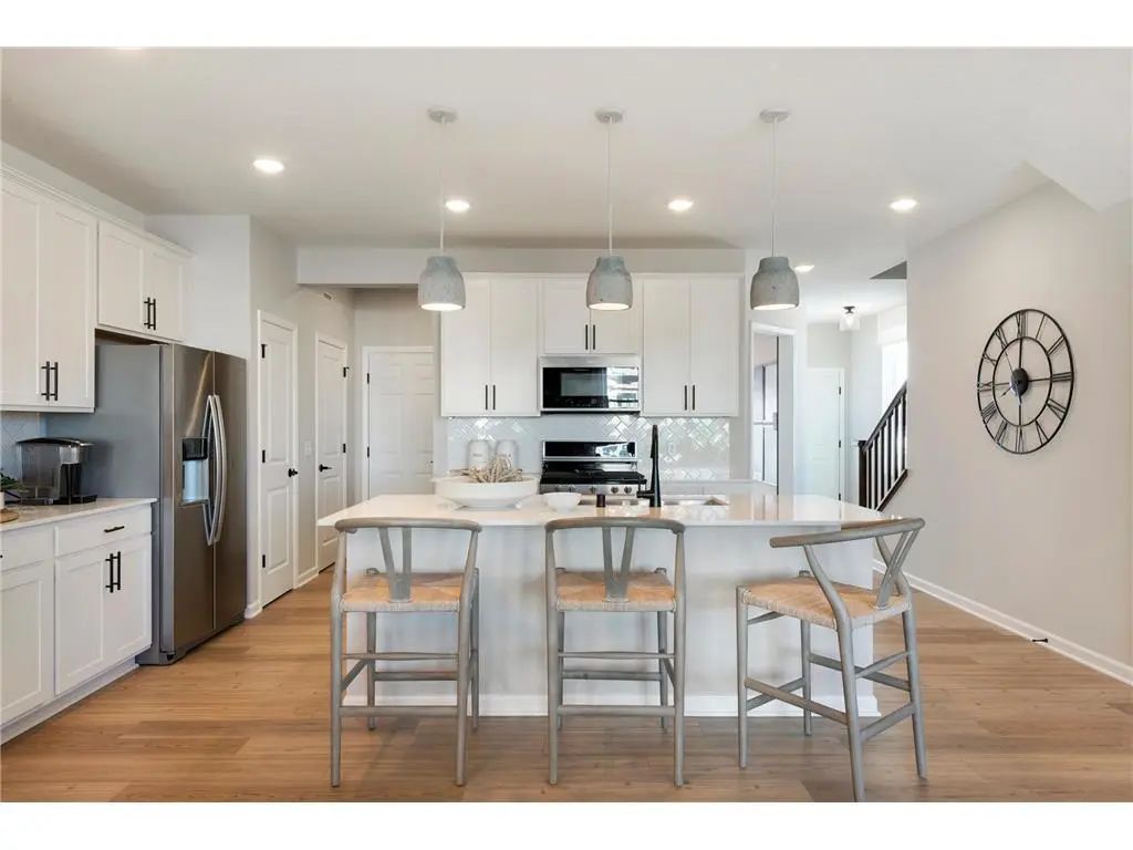 14936 Avondale View, Rosemount