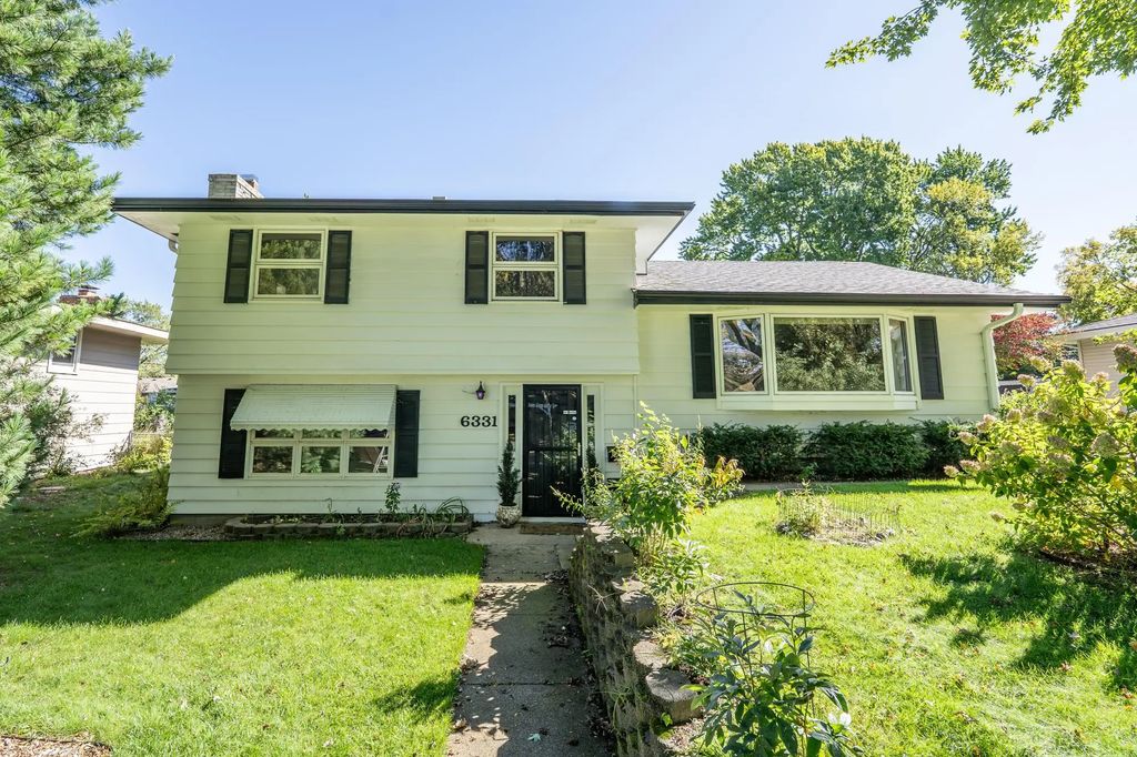 6331 Monroe Street Ne, Fridley
