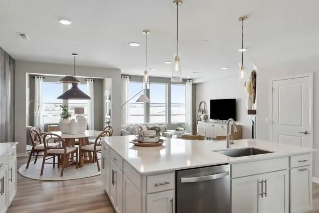 14932 Avondale View, Rosemount