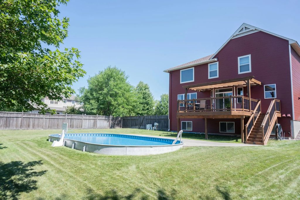 1672 Lenox Drive, Waconia
