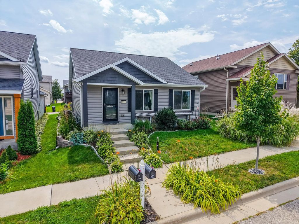 6084 Sandstone Street Nw, Rochester
