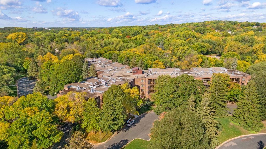 5601 Dewey Hill Road 210, Edina