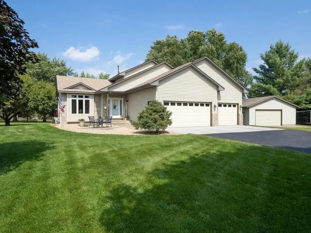3231 206th Avenue Nw, Oak Grove