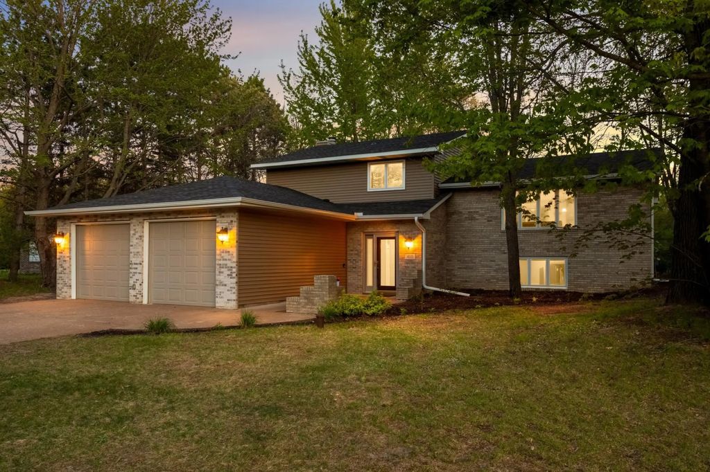 410 167th Lane Ne, Ham Lake