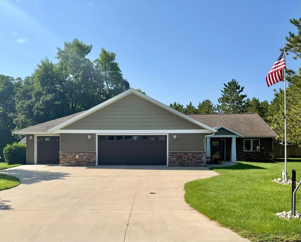 1847 Spruce Grove Trail, Detroit Lakes