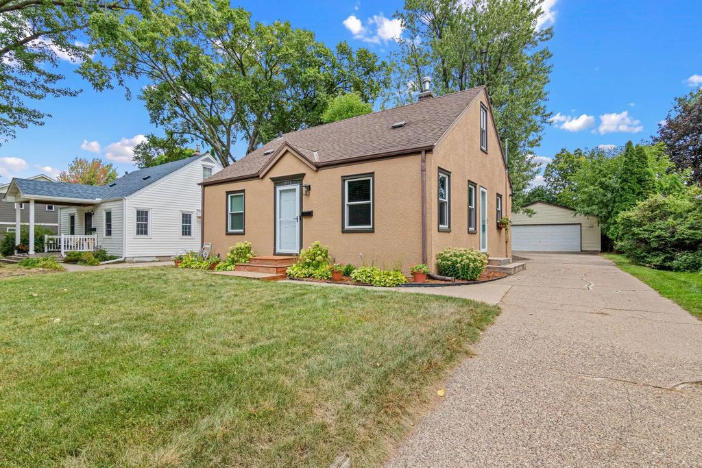 3975 Brunswick Avenue S, Saint Louis Park