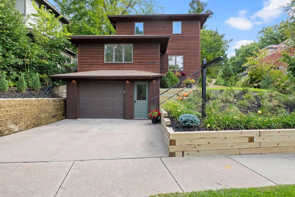 2334 Doswell Avenue, Saint Paul