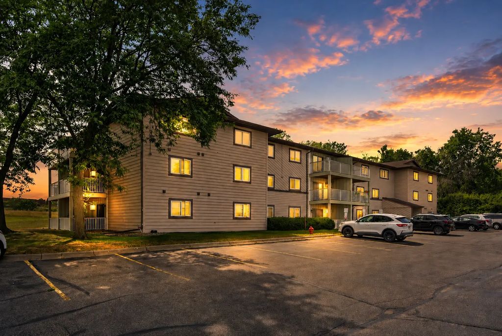 570 Whispering Lane 303, Hastings