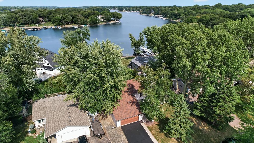 2952 Center Road Sw, Prior Lake