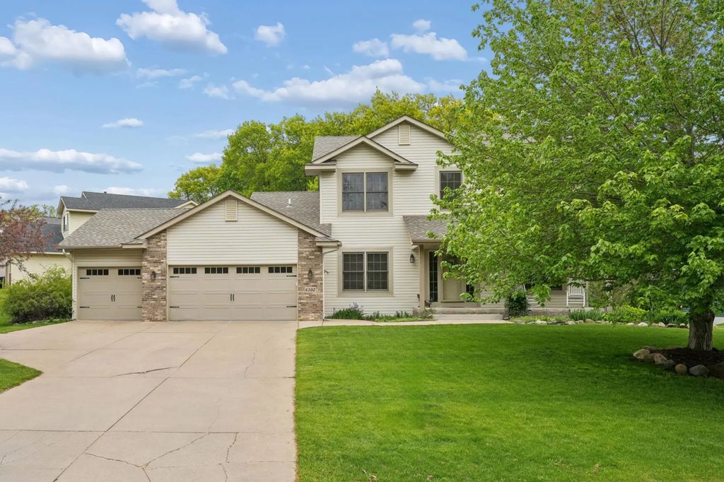6102 Wildwood Way, Monticello
