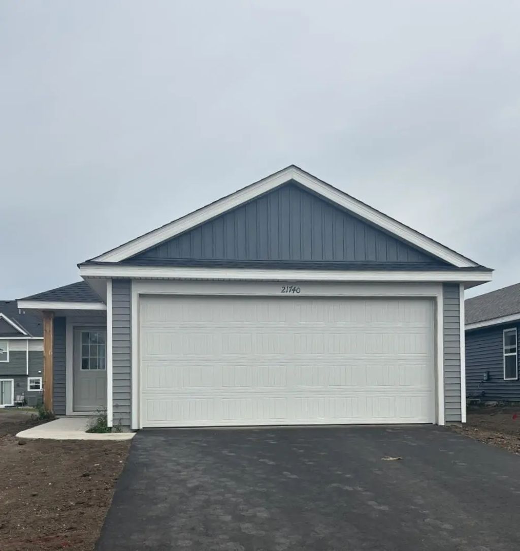 21740 Rose Drive, Farmington