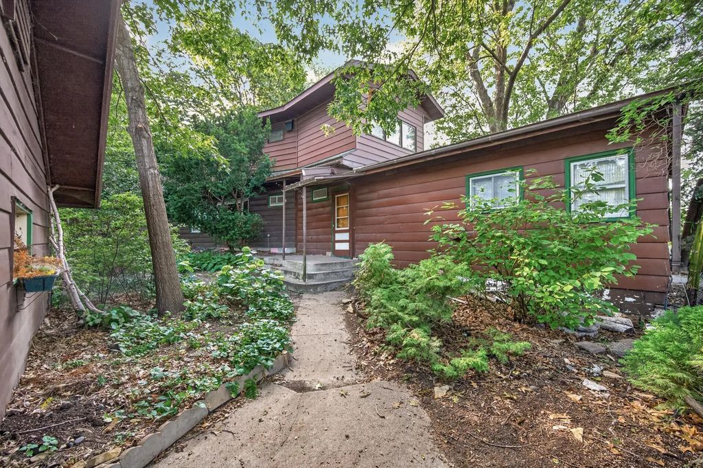 3560 E Medicine Lake Boulevard, Plymouth