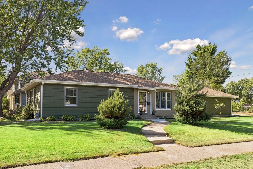 5950 Upton Avenue S, Minneapolis