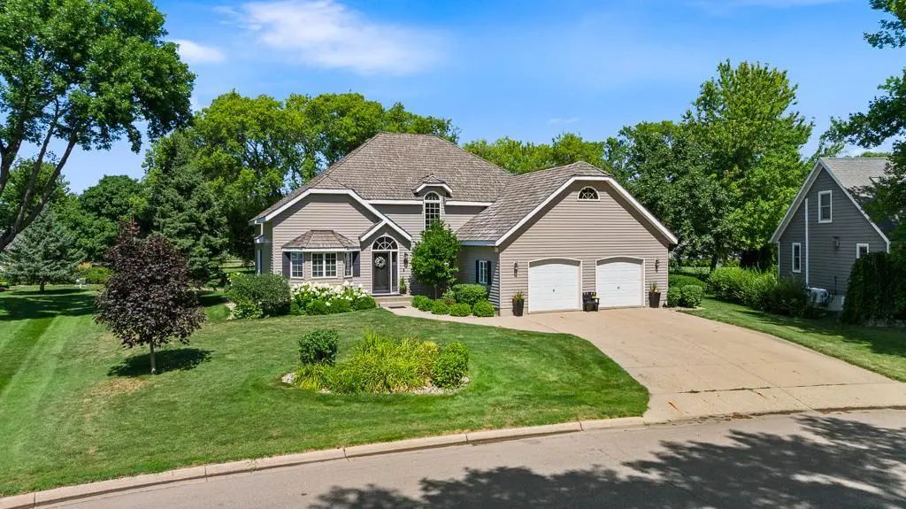 1203 Parkside Drive, Marshall