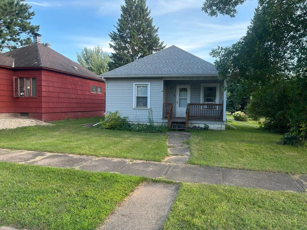 117 E Hibbing Avenue, Keewatin
