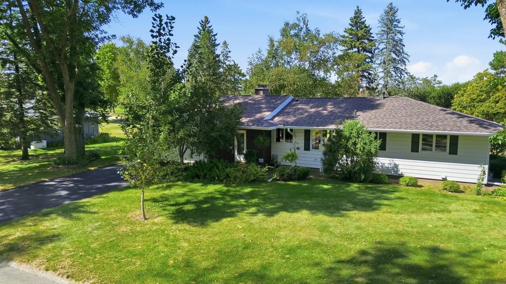 1828 16th Street Nw, Faribault