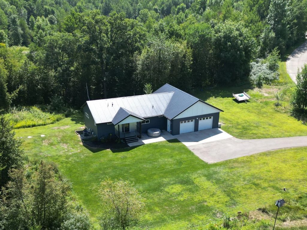 14811 Ridge Drive, Detroit Lakes