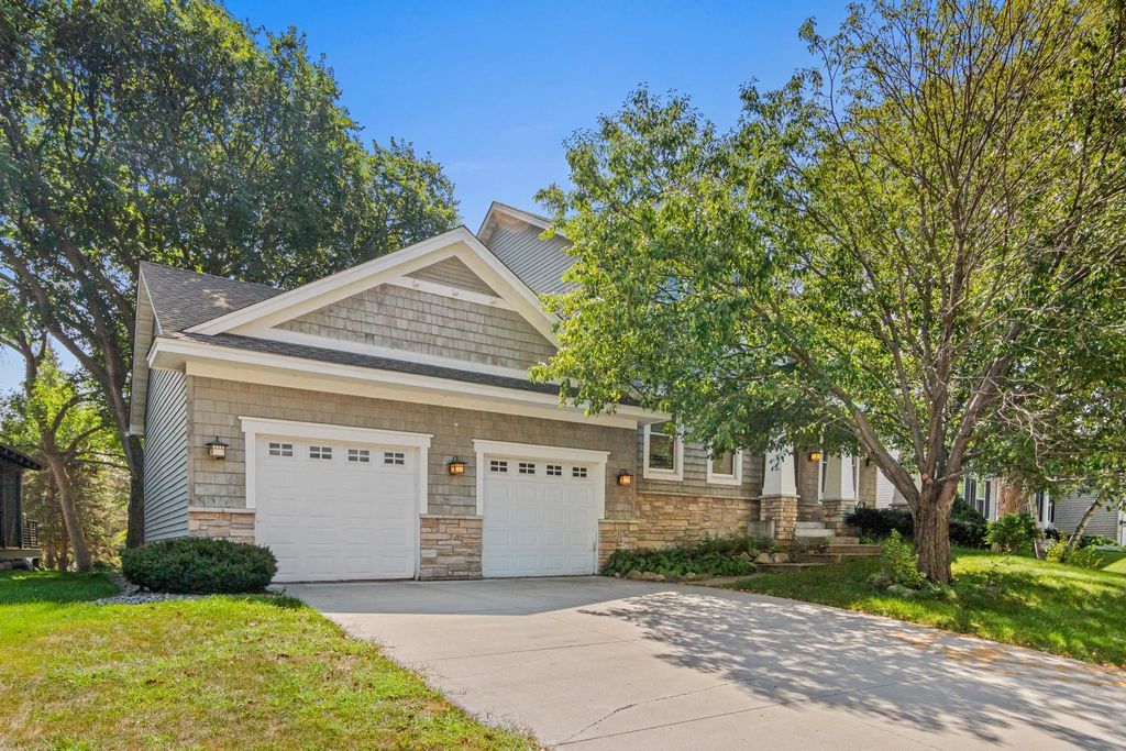 2417 87th Trail N, Brooklyn Park