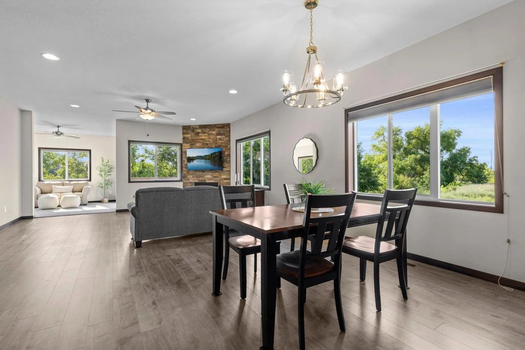 2726 11th Avenue, Anoka