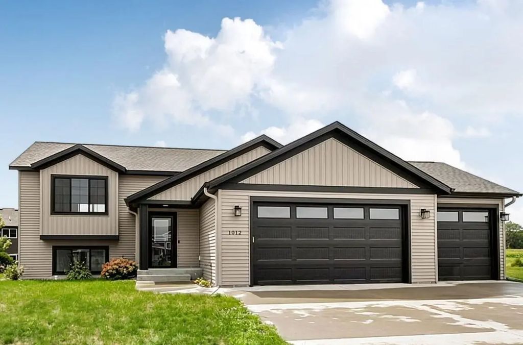 1012 26th Street Loop, Sartell