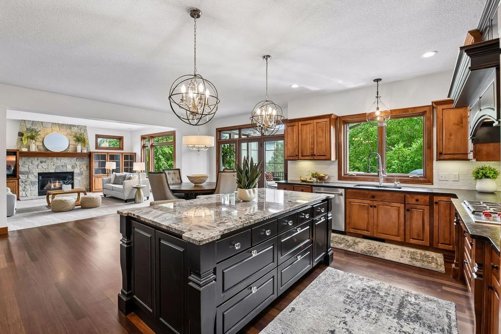 10053 Trails End Road, Chanhassen