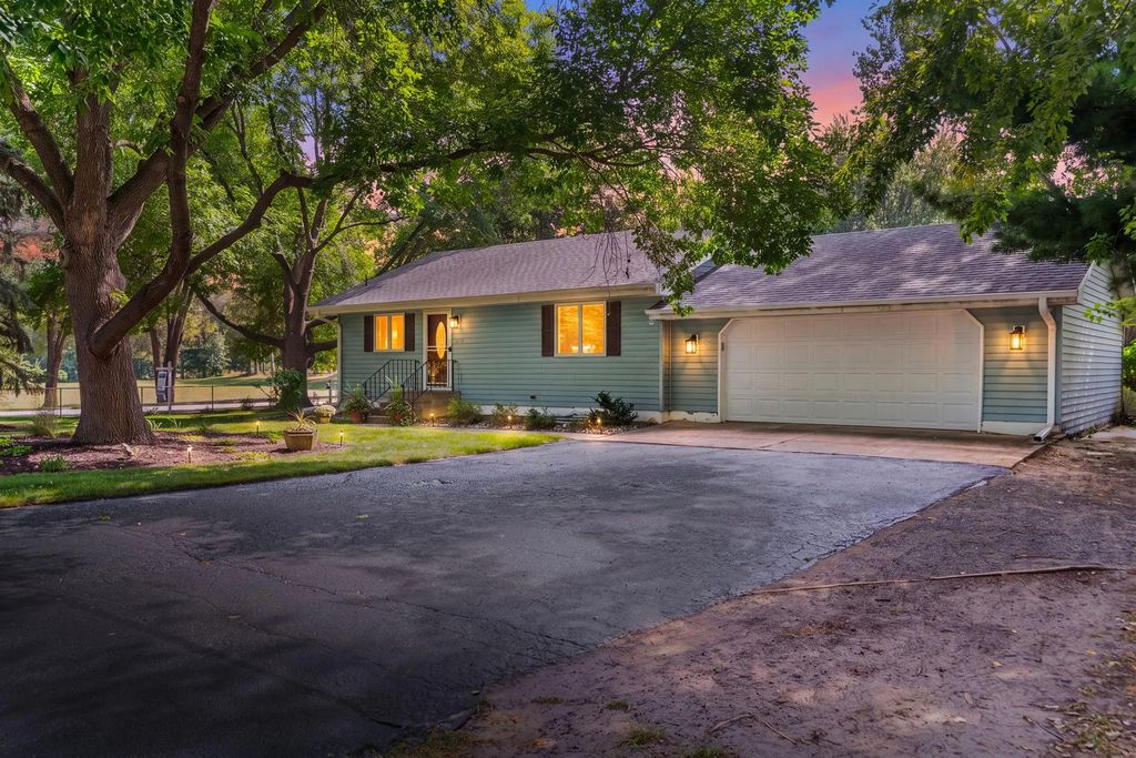 1770 Ridgewood Avenue, White Bear Twp