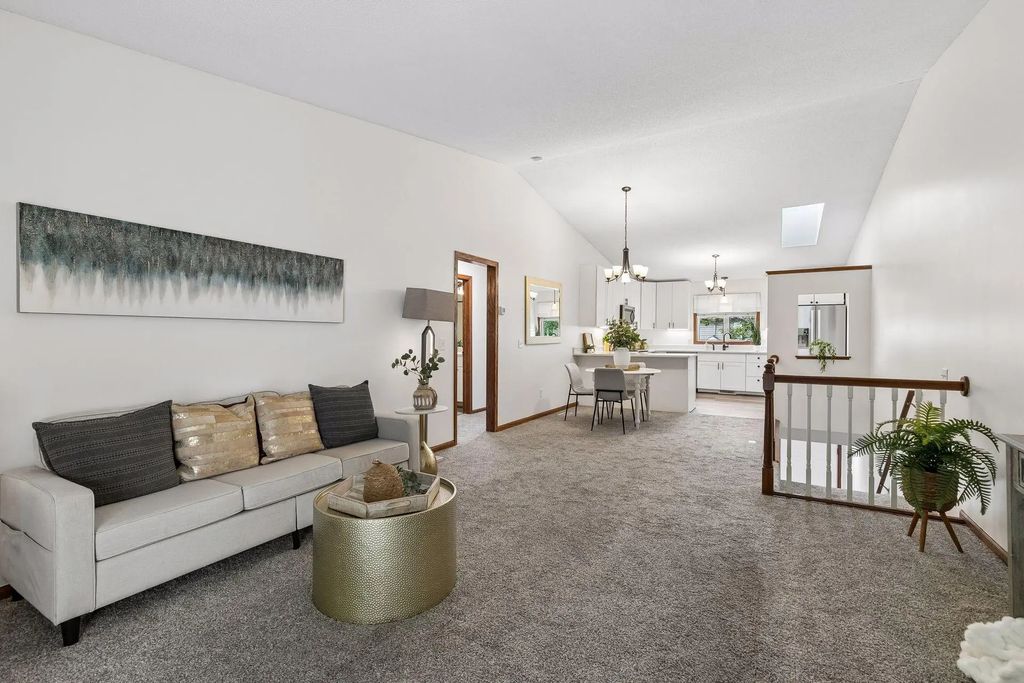 13049 Penn Avenue S, Burnsville