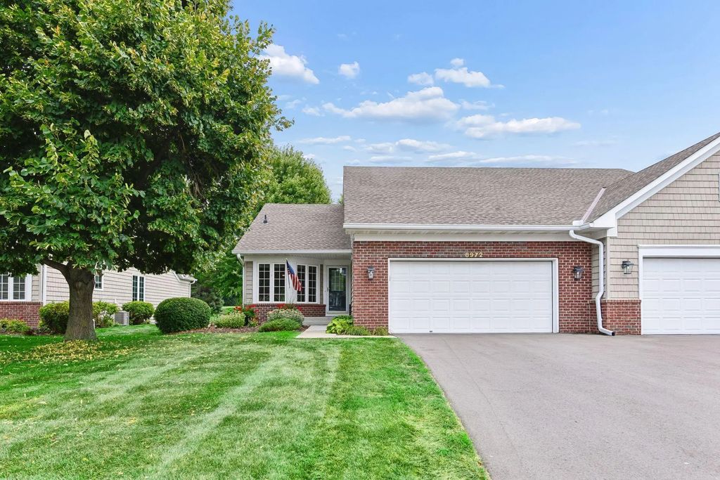 8972 Deer Run Drive, Victoria