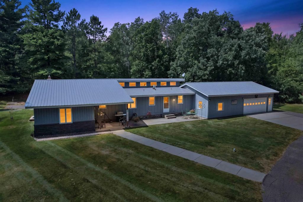 26651 Riverview Drive, Mora