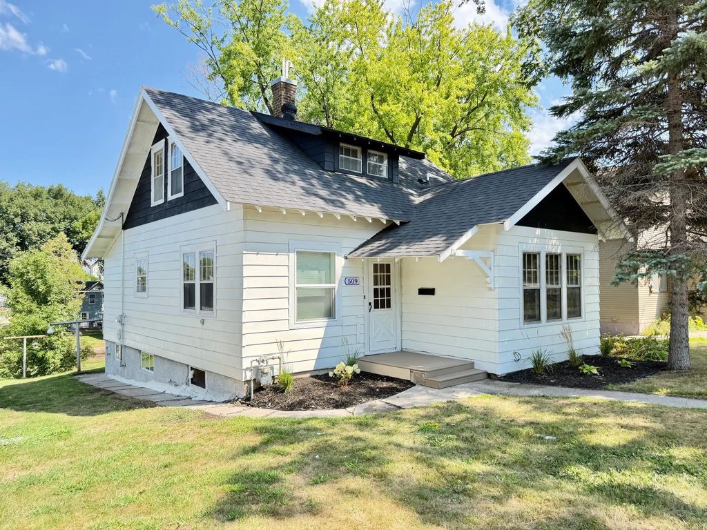 509 E Vernon Avenue, Fergus Falls