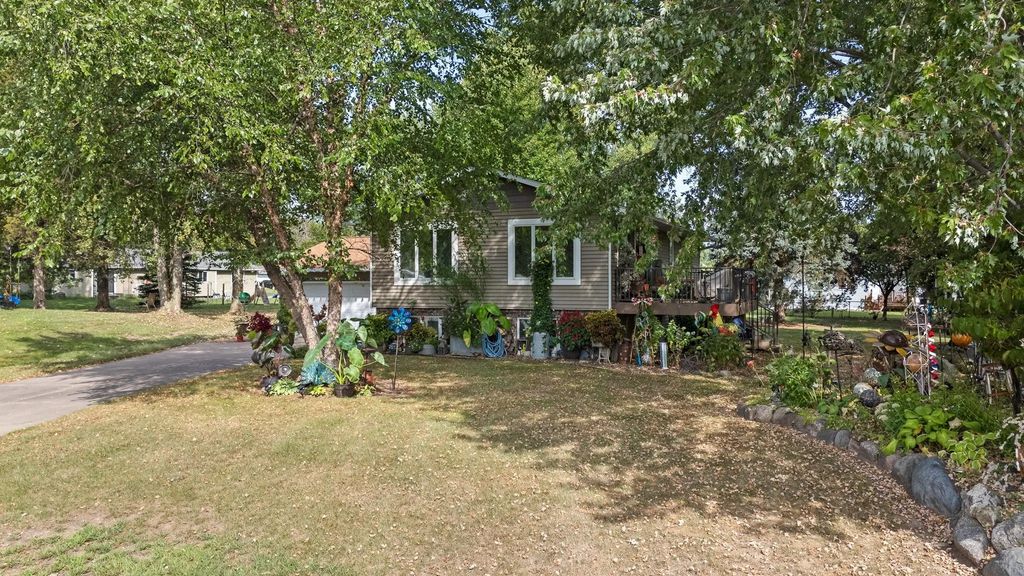 110 Pine Circle, Somerset