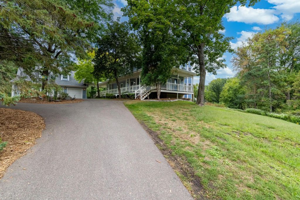 8620 Inver Grove Trail, Inver Grove Heights