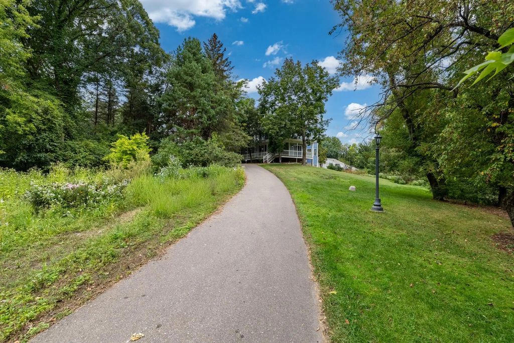 8620 Inver Grove Trail, Inver Grove Heights