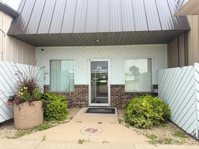 514 Faxon Road N, Norwood Young America