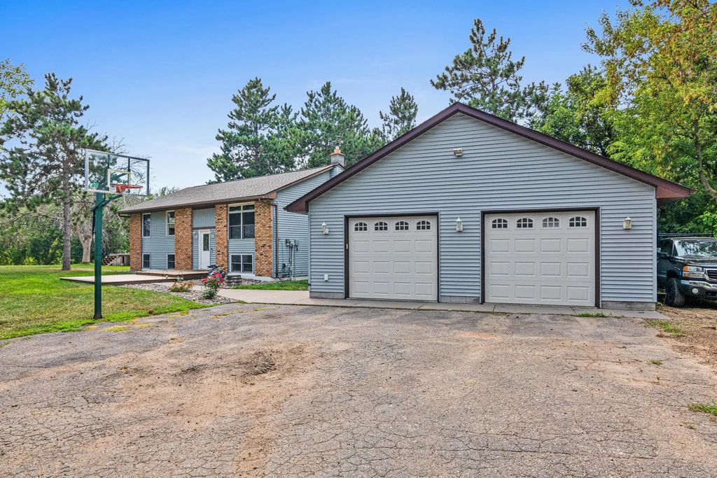 650 93rd Street, Roberts
